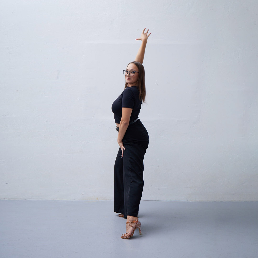 Bachata sólo fusion lady styling