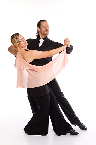 Párové společenské tance: mírně pokročilí a výše